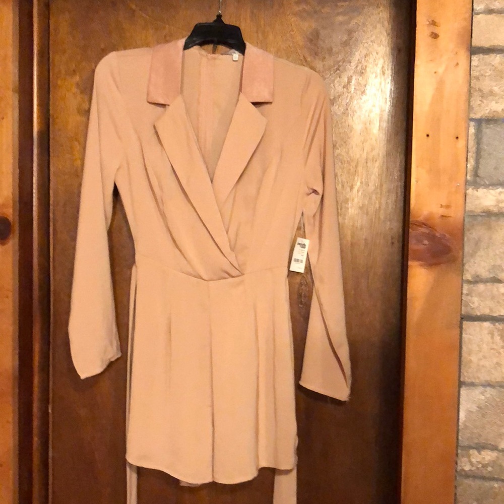 Charlotte Russe sz small blush pink shorts romper NWT